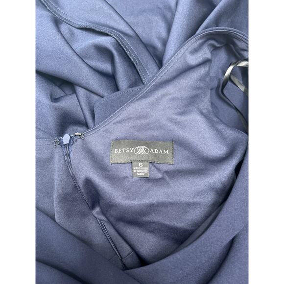 Betsy & Adam CANDACE LONG V- NECK HI LOW CASCADE DRESS in Navy. Size 6 - Picture 5 of 6